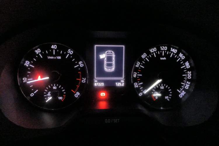 Used Skoda Octavia 2016 1.6L Automatic Smart Drive Edition Instrument Cluster