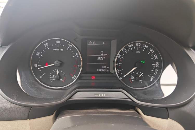 Used Skoda Octavia 2016 1.6L Automatic Chuanxing Edition Instrument Cluster