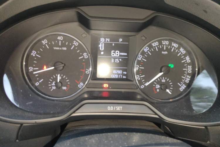 Used Skoda Octavia 2016 1.6L Automatic Chuanxing Edition Instrument Cluster