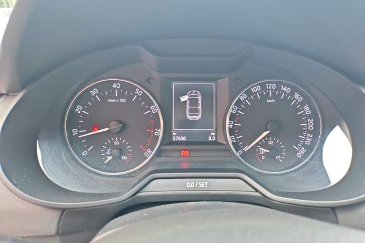 Used Skoda Octavia 2016 1.6L Automatic Smart Drive Edition Instrument Cluster