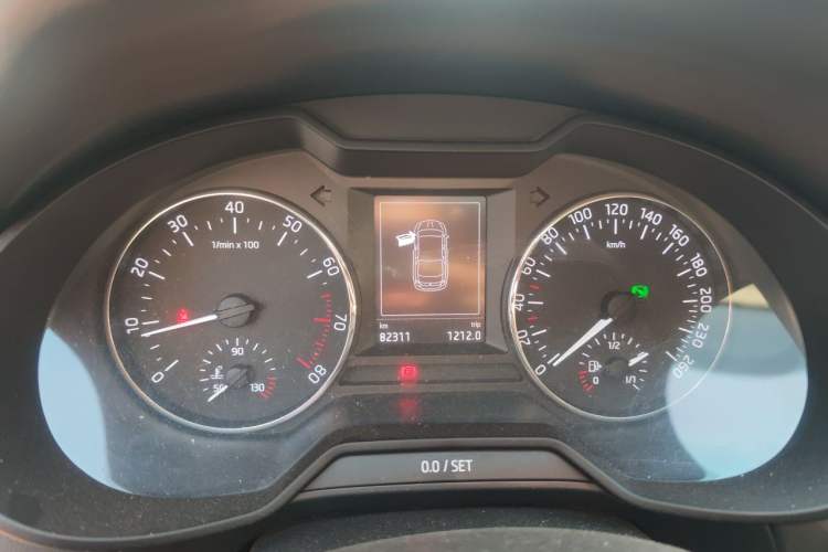 Used Skoda Octavia 2016 1.6L Automatic Smart Drive Edition Instrument Cluster