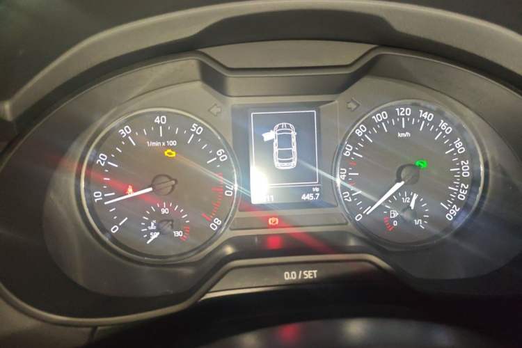 Used Skoda Octavia 2016 1.6L Automatic Smart Drive Edition Instrument Cluster