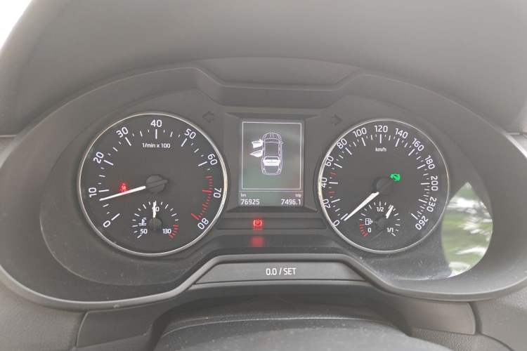 Used Skoda Octavia 2016 1.6L Automatic Smart Drive Edition Instrument Cluster