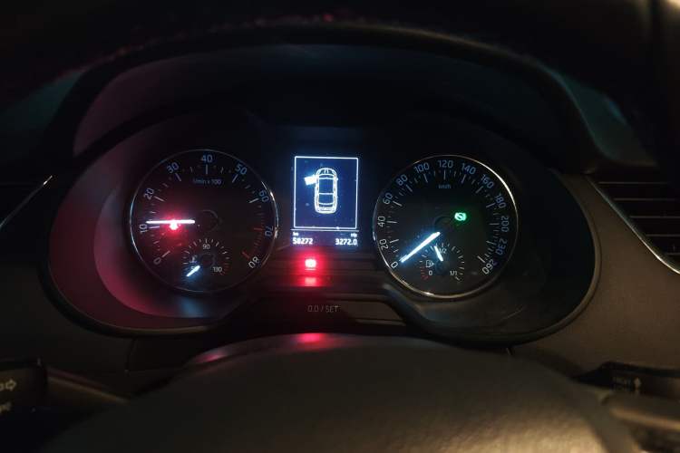 Used Skoda Octavia 2016 1.6L Automatic Smart Drive Edition Instrument Cluster