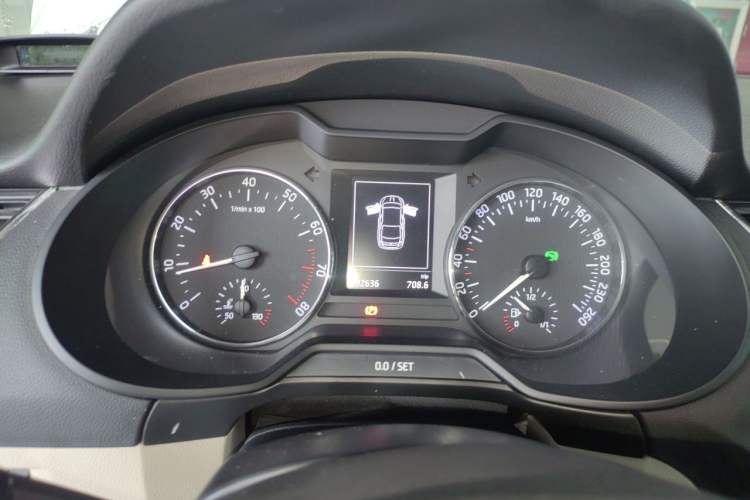 Used Skoda Octavia 2016 TSI280 DSG Smart Drive Edition Instrument Cluster