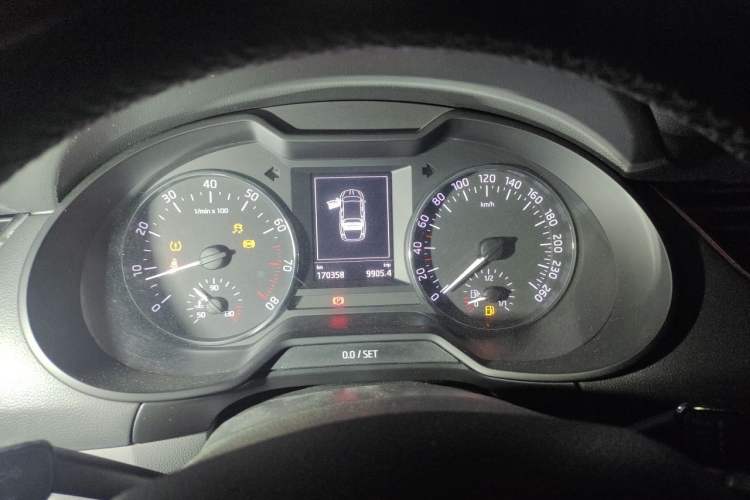 Used Skoda Octavia 2016 1.6L Automatic Smart Drive Edition Instrument Cluster