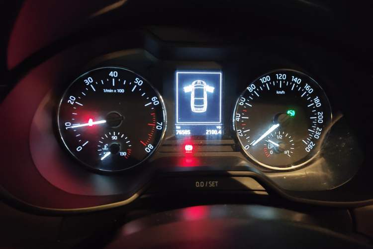 Used Skoda Octavia 2016 1.6L Automatic Smart Drive Edition Instrument Cluster