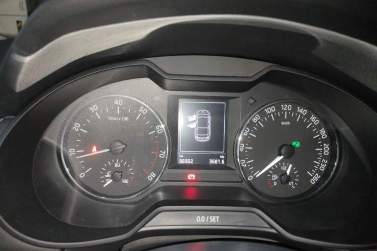 Used Skoda Octavia 2016 1.6L Automatic Smart Drive Edition Instrument Cluster