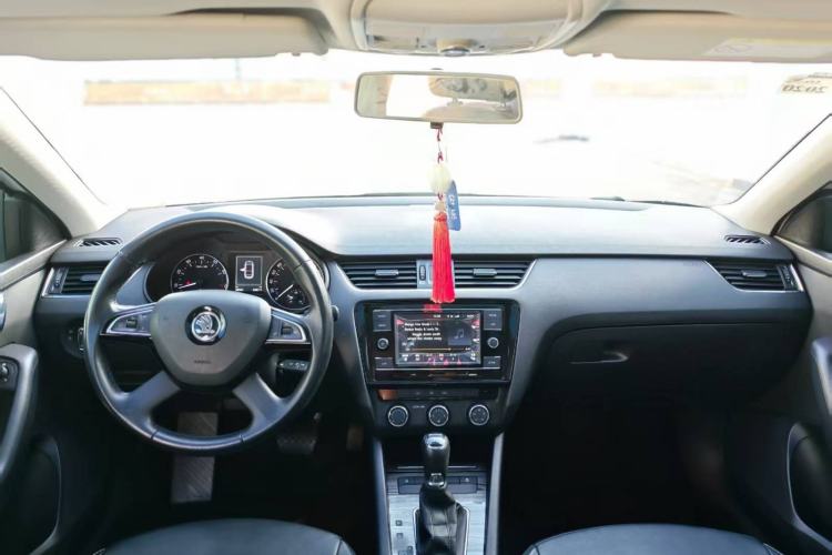 Used Skoda Octavia 2016 1.6L Automatic Smart Drive Edition Interior 1
