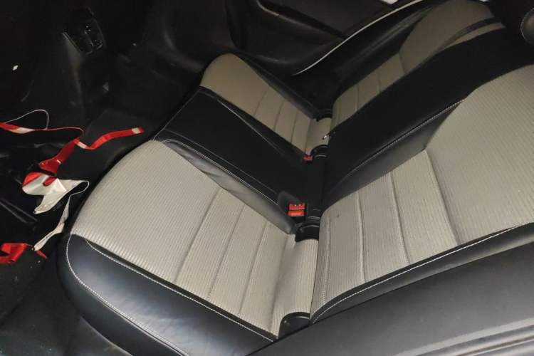 Used Skoda Octavia 2016 1.6L Automatic Chuanxing Edition Interior 4