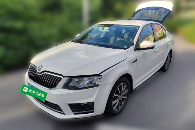 Used Skoda Octavia 2016 1.6L Automatic Chuanxing Edition Guazi used car, China used car export, Used car for sale, Used  cars, Cheapest cars for sale