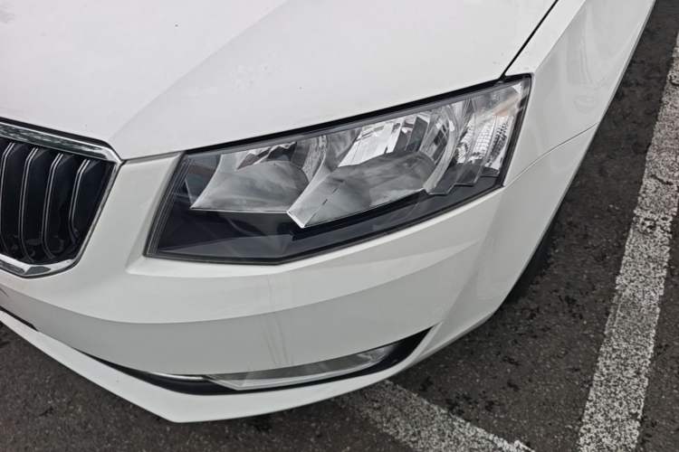 Used Skoda Octavia 2016 TSI280 DSG Smart Drive Edition Left Front Headlight