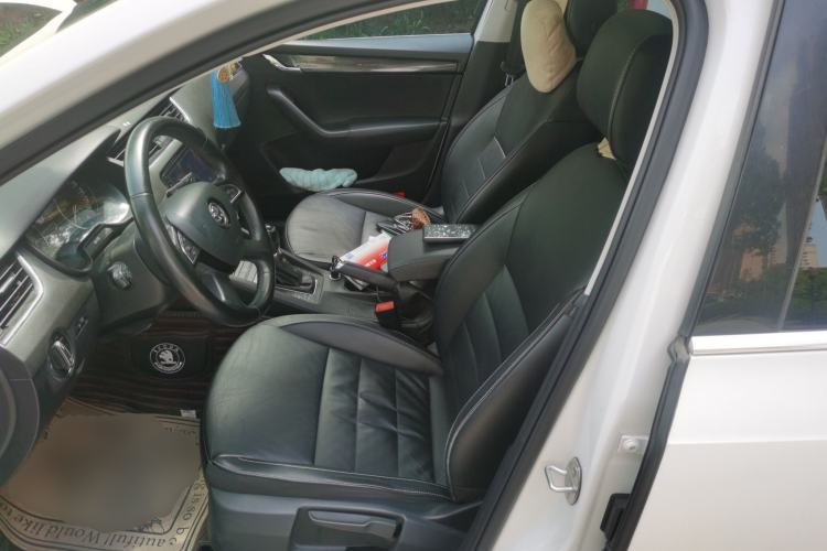 Used Skoda Octavia 2016 1.6L Automatic Smart Drive Edition Left Front Seat