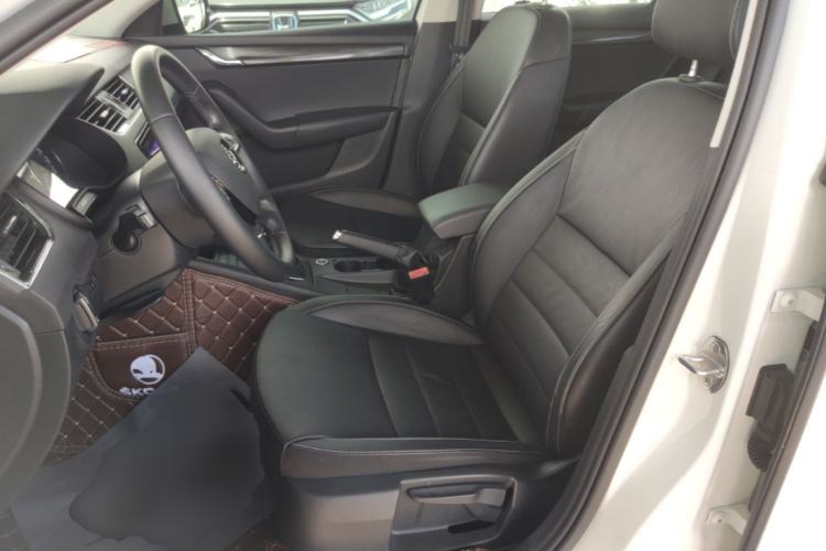 Used Skoda Octavia 2016 1.6L Automatic Smart Drive Edition Left Front Seat