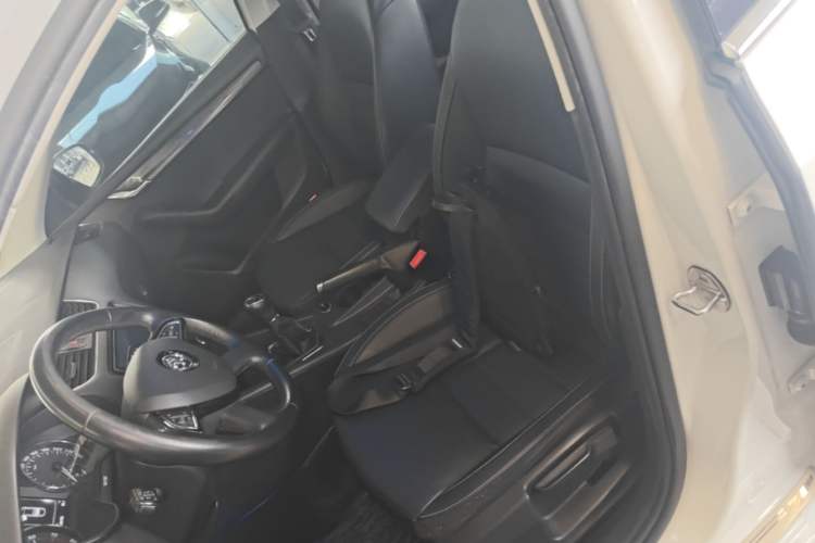 Used Skoda Octavia 2016 1.6L Manual Smart Drive Version Left Front Seat