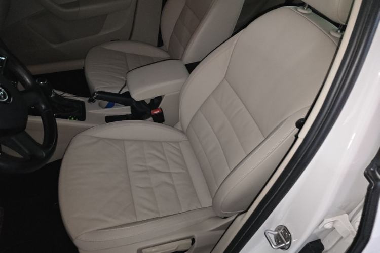 Used Skoda Octavia 2016 1.6L Automatic Smart Drive Edition Left Front Seat