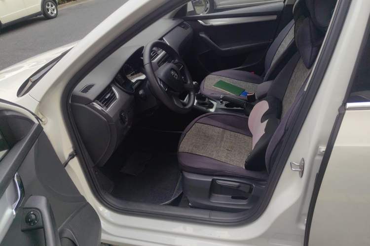 Used Skoda Octavia 2016 1.6L Automatic Chuanxing Edition Left Front Seat