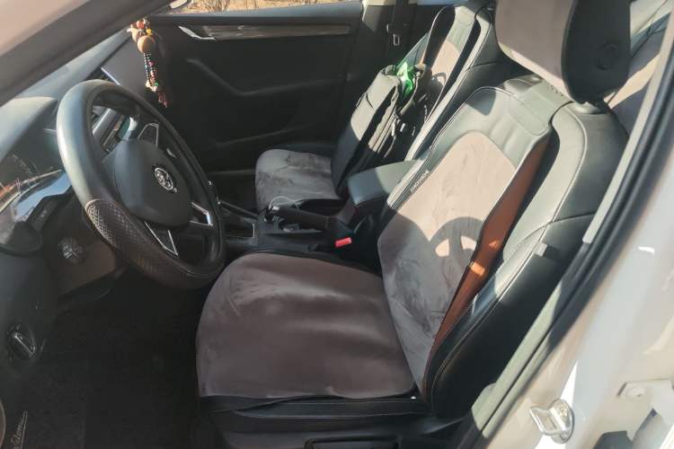 Used Skoda Octavia 2016 1.6L Automatic Smart Drive Edition Left Front Seat