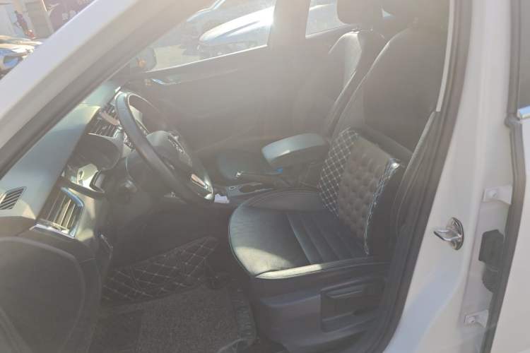 Used Skoda Octavia 2016 1.6L Automatic Smart Drive Edition Left Front Seat