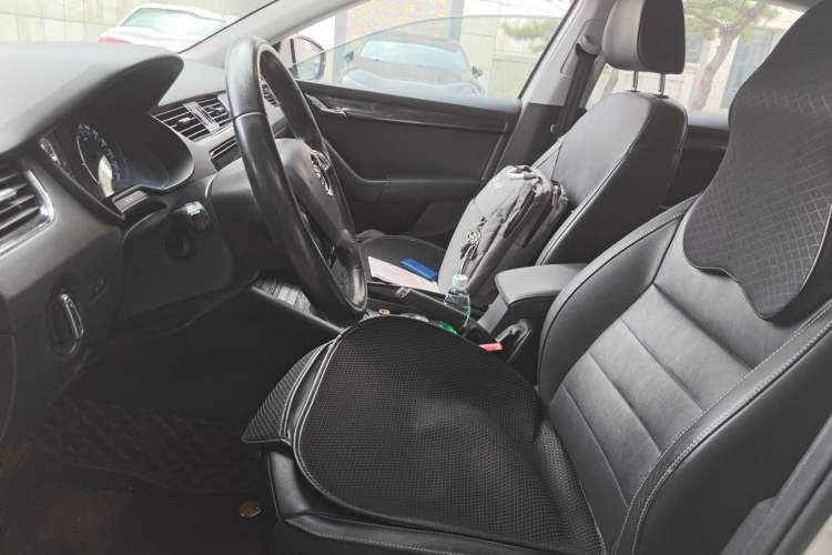 Used Skoda Octavia 2016 1.6L Automatic Smart Drive Edition Left Front Seat