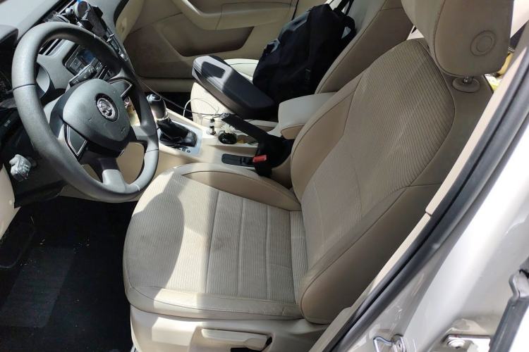Used Skoda Octavia 2016 1.6L Automatic Chuanxing Edition Left Front Seat