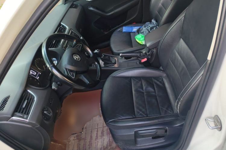 Used Skoda Octavia 2016 1.6L Automatic Smart Drive Edition Left Front Seat