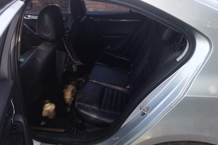 Used Skoda Octavia 2016 1.6L Manual Smart Drive Version Left Rear Seat