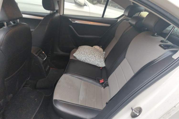 Used Skoda Octavia 2016 1.6L Automatic Chuanxing Edition Left Rear Seat