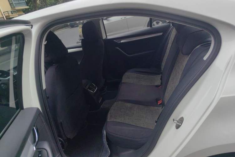 Used Skoda Octavia 2016 1.6L Automatic Chuanxing Edition Left Rear Seat