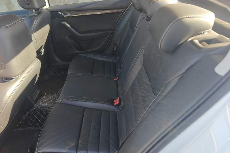 Used Skoda Octavia 2016 1.6L Automatic Smart Drive Edition Left Rear Seat