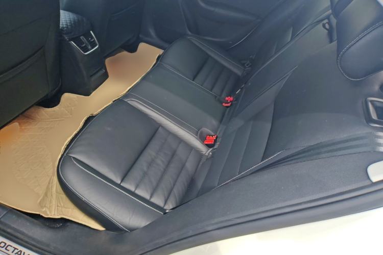 Used Skoda Octavia 2016 1.6L Automatic Smart Drive Edition Left Rear Seat