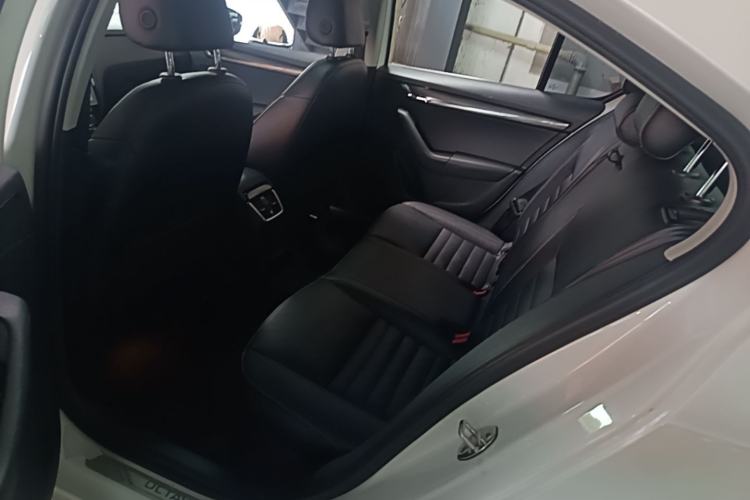 Used Skoda Octavia 2016 1.6L Automatic Smart Drive Edition Left Rear Seat