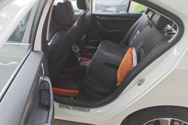 Used Skoda Octavia 2016 1.6L Automatic Smart Drive Edition Left Rear Seat
