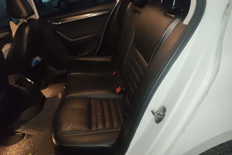 Used Skoda Octavia 2016 1.6L Automatic Smart Drive Edition Left Rear Seat