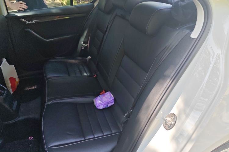 Used Skoda Octavia 2016 TSI280 DSG Smart Drive Edition Left Rear Seat