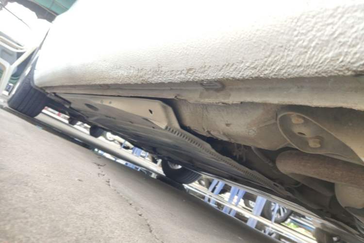 Used Skoda Octavia 2016 1.6L Automatic Smart Drive Edition Left Side Sill