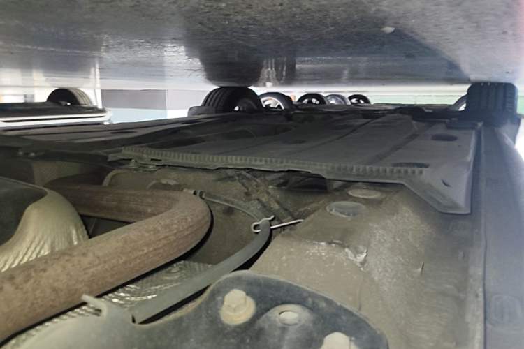 Used Skoda Octavia 2016 1.6L Automatic Smart Drive Edition Left Side Sill