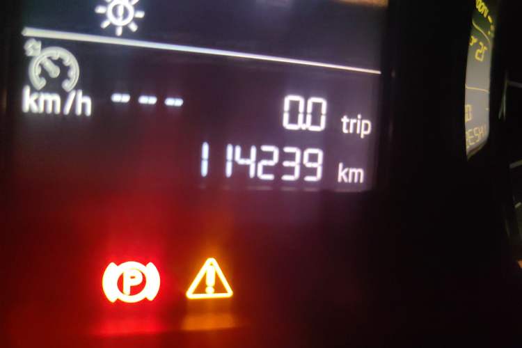 Used Skoda Octavia 2016 1.6L Manual Trend Edition Odometer Close Up