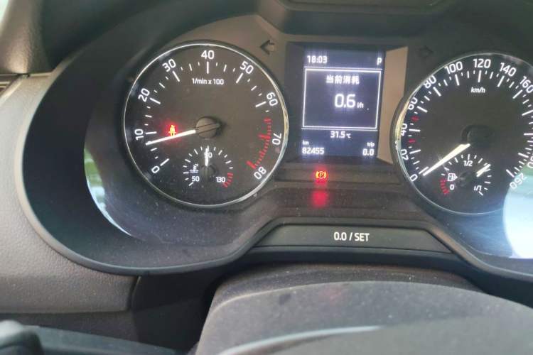 Used Skoda Octavia 2016 1.6L Automatic Smart Drive Edition Odometer Close Up