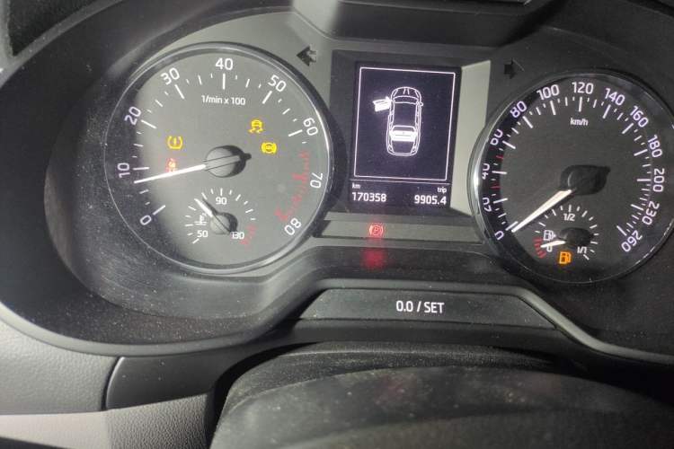 Used Skoda Octavia 2016 1.6L Automatic Smart Drive Edition Odometer Close Up