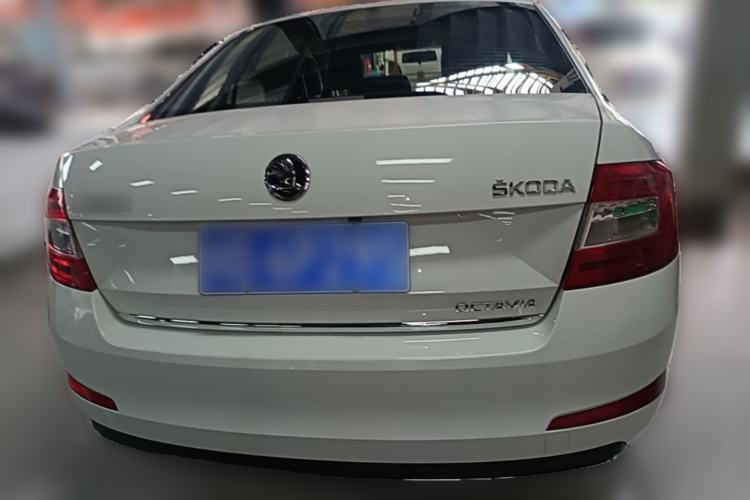 Used Skoda Octavia 2016 1.6L Automatic Smart Drive Edition Rear