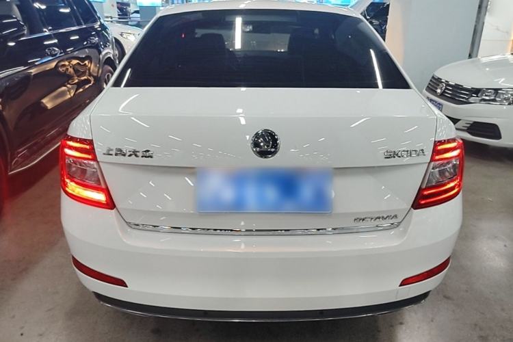 Used Skoda Octavia 2016 1.6L Automatic Smart Drive Edition Rear