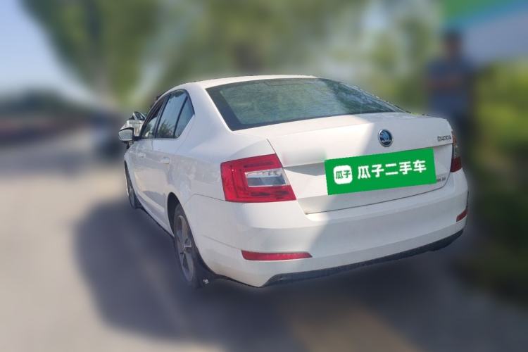 Used Skoda Octavia 2016 1.6L Automatic Chuanxing Edition Rear Left 45 Deg