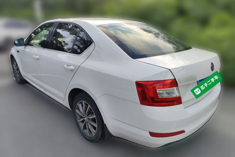 Used Skoda Octavia 2016 1.6L Automatic Chuanxing Edition Rear Left 45 Deg