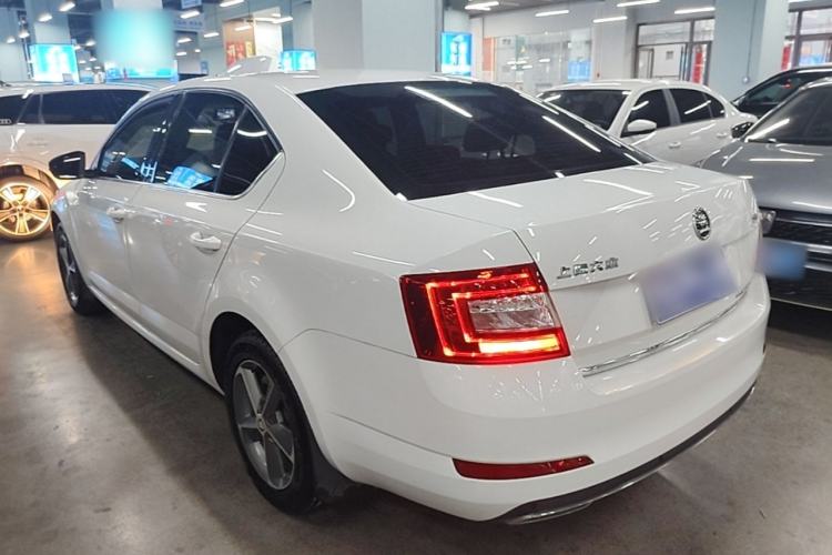 Used Skoda Octavia 2016 1.6L Automatic Smart Drive Edition Rear Left 45 Deg
