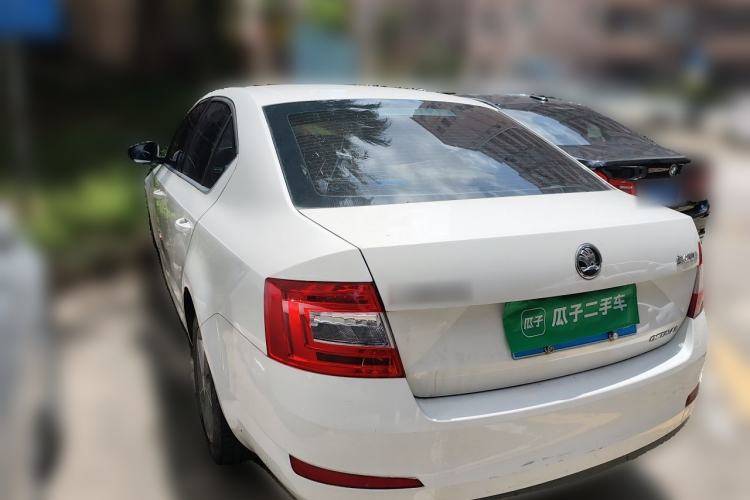 Used Skoda Octavia 2016 1.6L Automatic Chuanxing Edition Rear Left 45 Deg