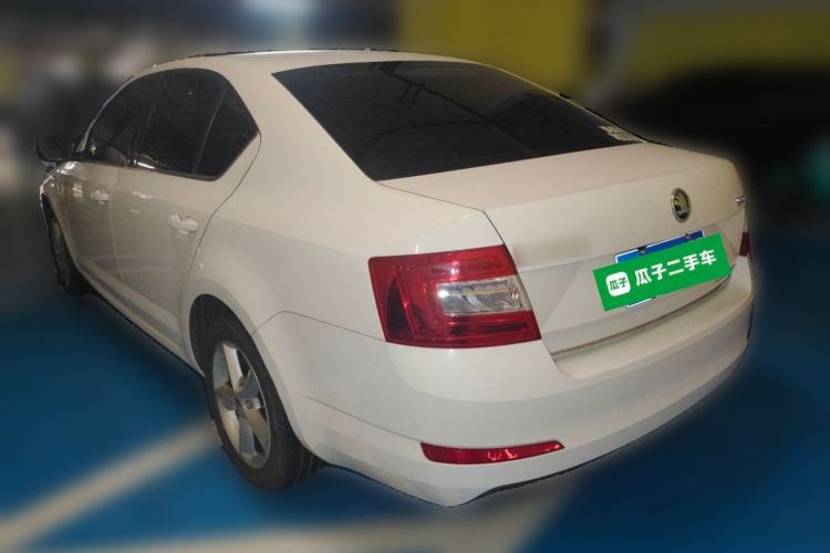Used Skoda Octavia 2016 1.6L Automatic Smart Drive Edition Rear Left 45 Deg