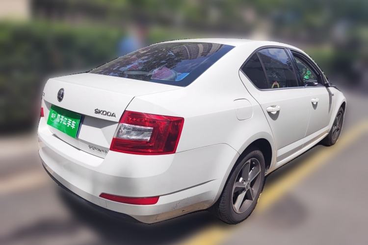 Used Skoda Octavia 2016 1.6L Automatic Chuanxing Edition Rear Right 45 Deg