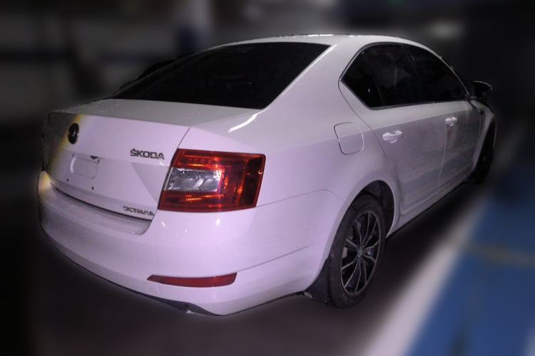 Used Skoda Octavia 2016 1.6L Automatic Smart Drive Edition Rear Right 45 Deg