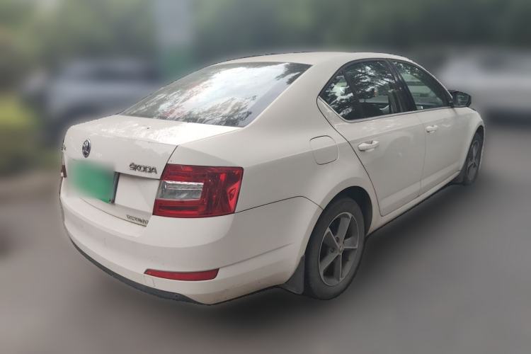 Used Skoda Octavia 2016 1.6L Automatic Chuanxing Edition Rear Right 45 Deg